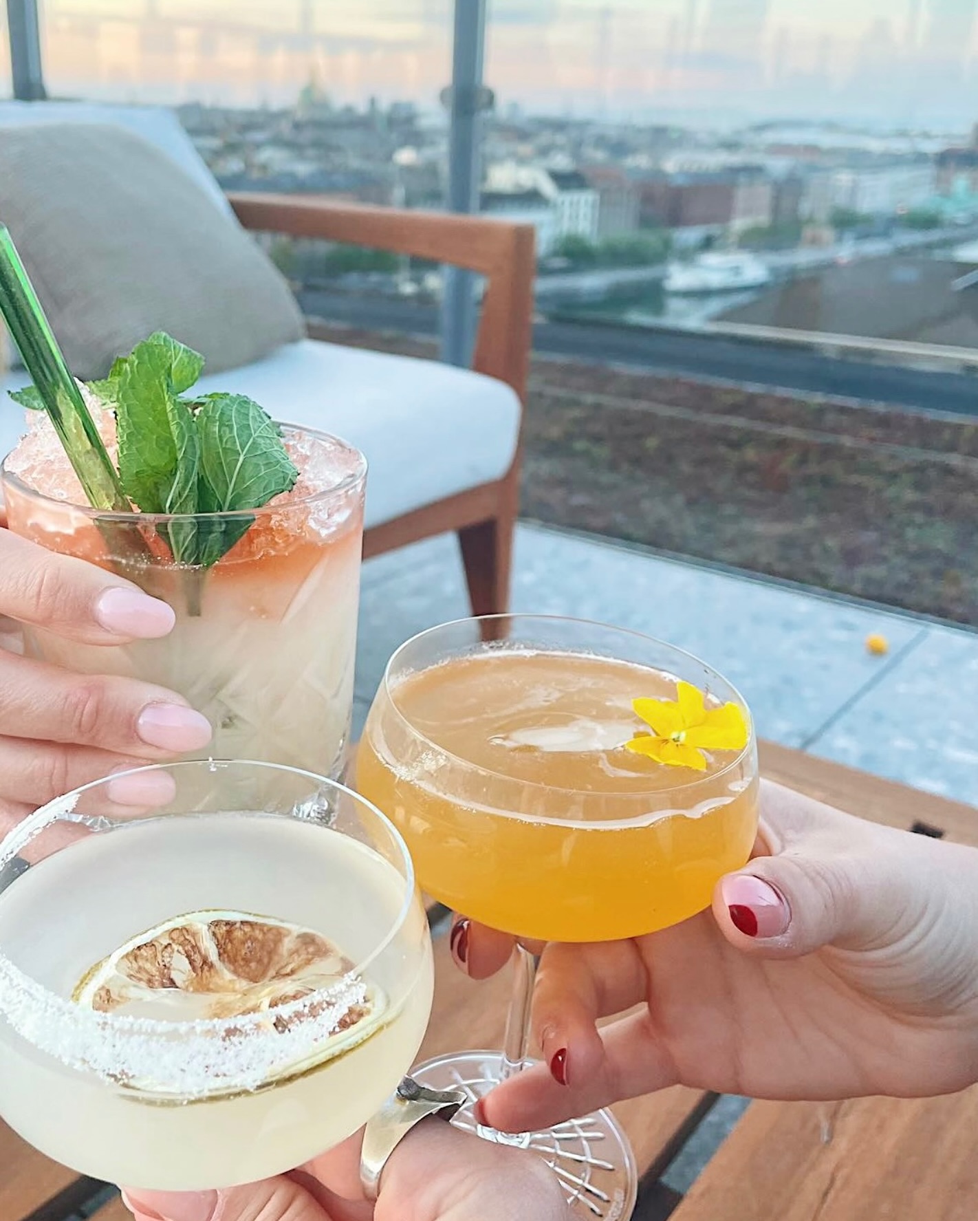The kind of trio we never get tired of🍹
Photo by: @_evabellini