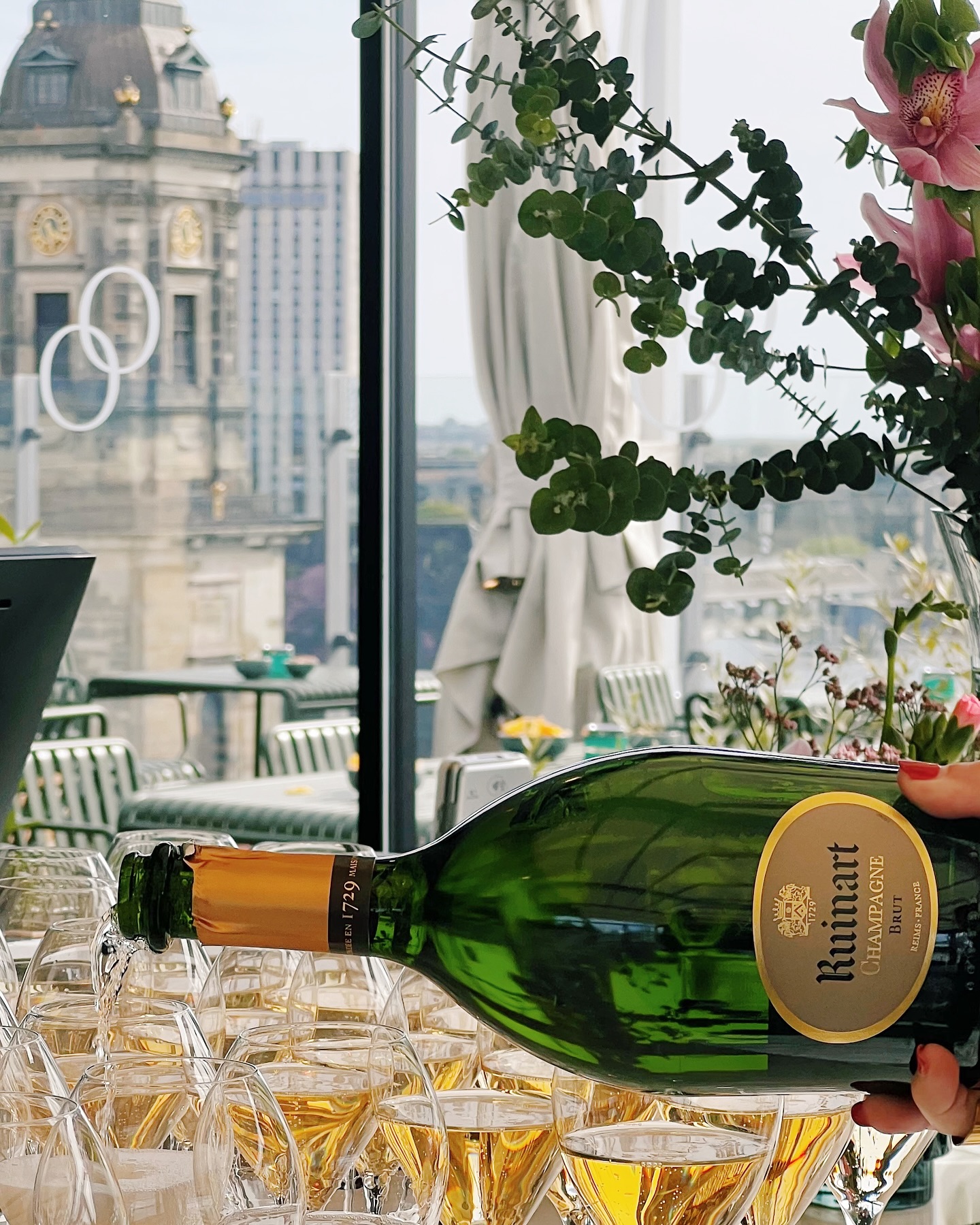 Because it’s Friday. And that’s reason enough🥂