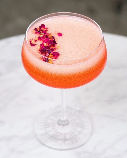 Have you tried โThe Round Towerโ? ๐น
This signature cocktail takes you on a circular ascent of flavors: Aperol, Italicus Bergamot, raspberry, lemon & vegan egg white.
Fruity, sour, rich and foamy โ a smooth journey in every sip โจ